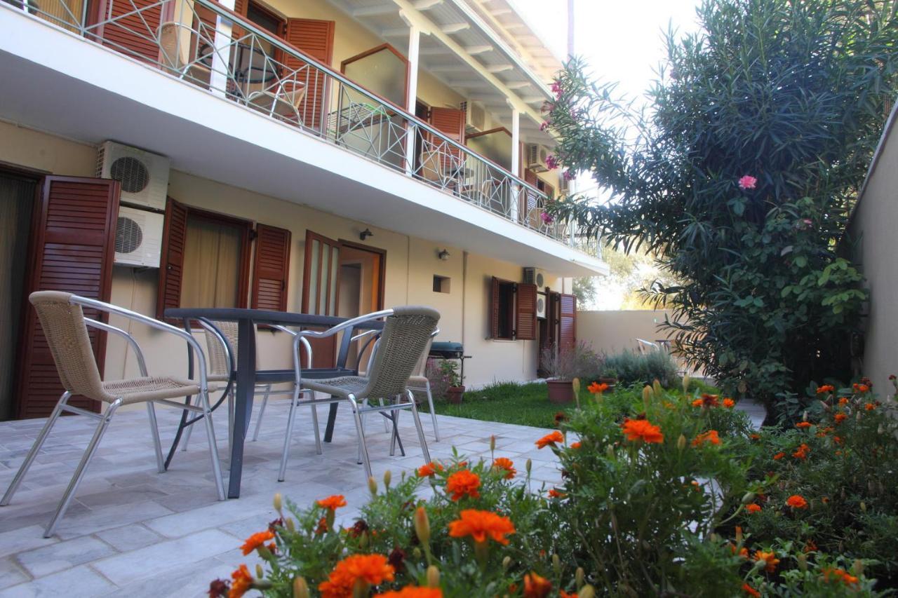 Vicky Apartments Nikiana Exterior foto