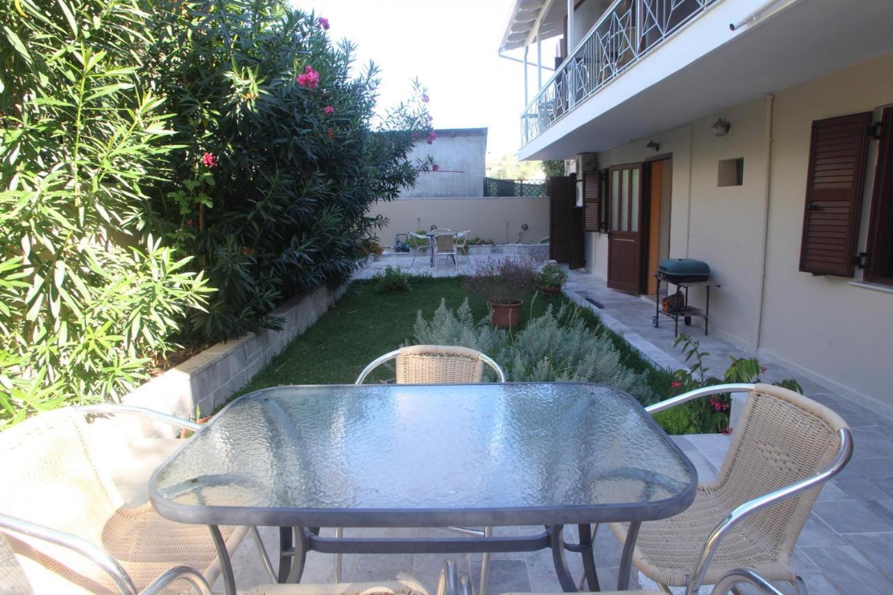 Vicky Apartments Nikiana Exterior foto