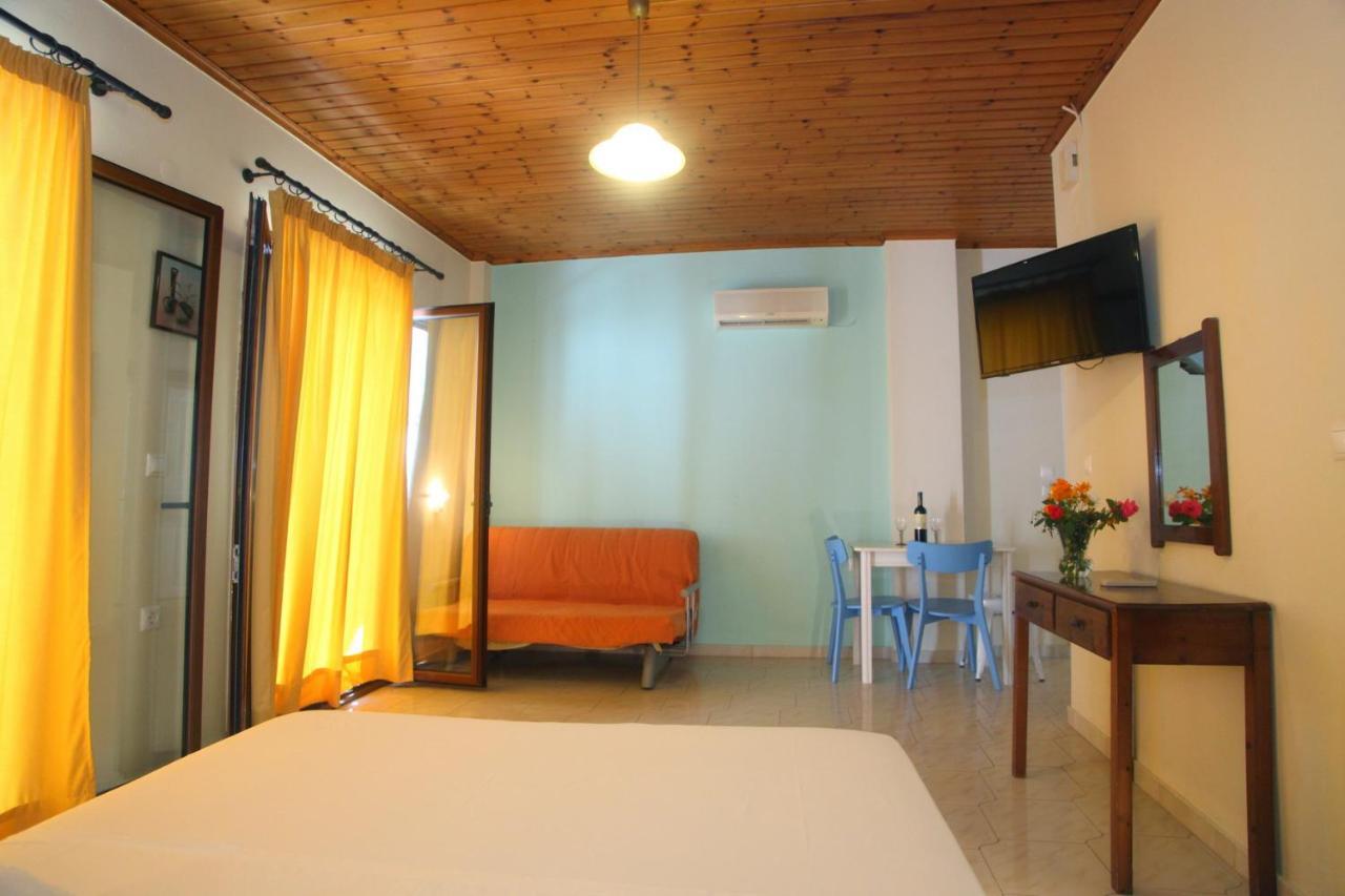 Vicky Apartments Nikiana Exterior foto
